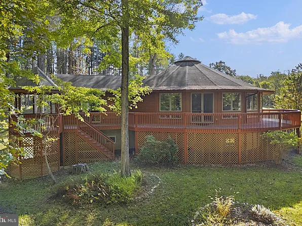 243 Aaron Mountain Rd, Castleton, VA 22716