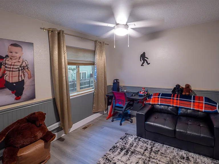 21376 E 40th Pl — Photo 9