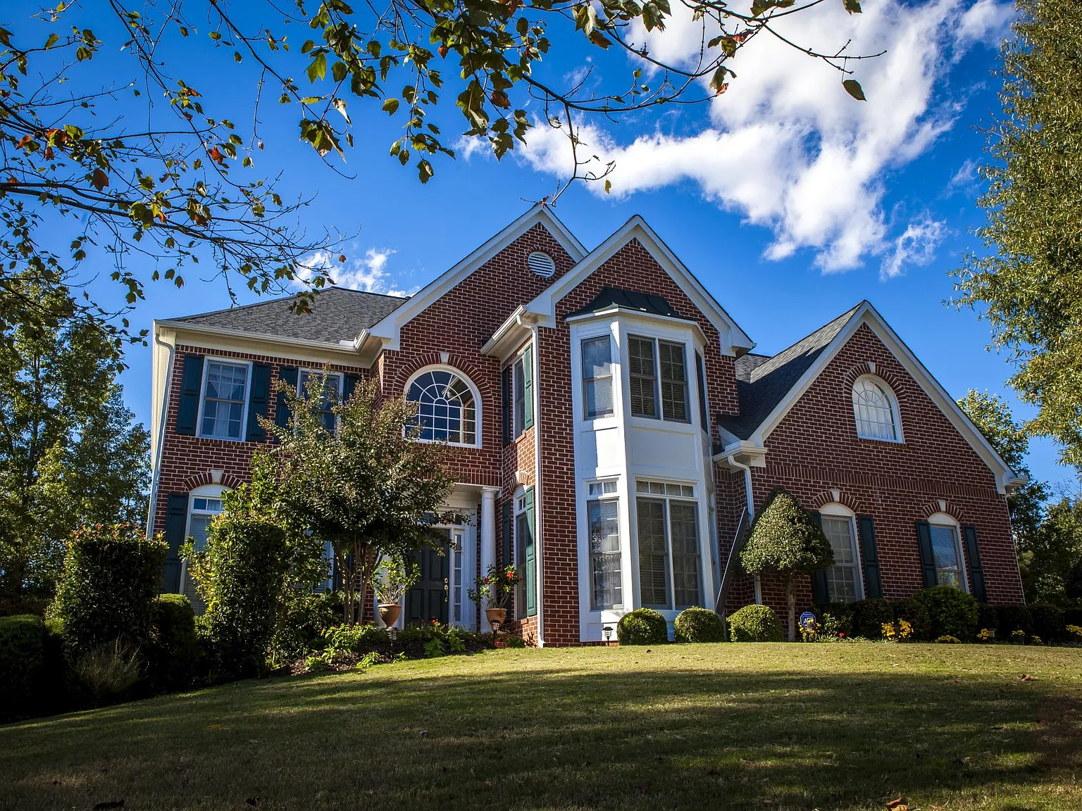 4 bed, 3.5 bath, 3545 sqft, $3,850 — Photo 1