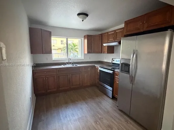 220 NW 7th Ave #1, Miami, FL 33128