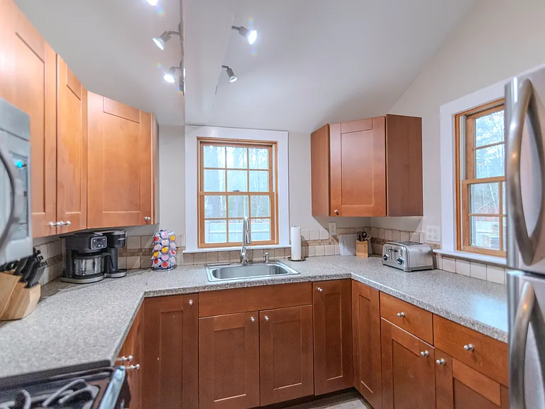 110 Clark Rd — Photo 42