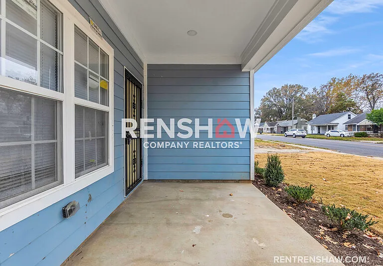 788 N Hollywood St — Photo 2