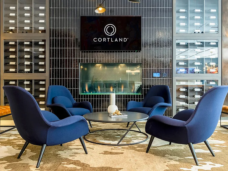 Cortland Rosslyn — Photo 61