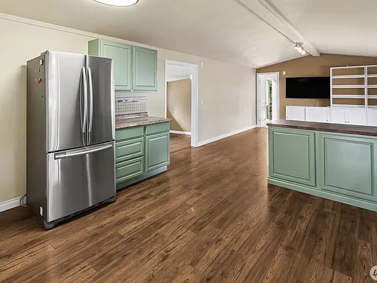 8517 Pepperidge Ln SE — Photo 3