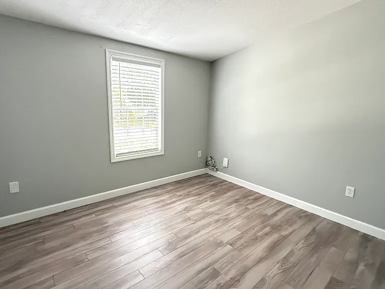10406 Brussels Dr — Photo 26