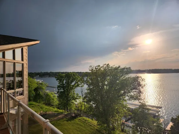 435 240th Ave #407, Arnolds Park, IA 51331