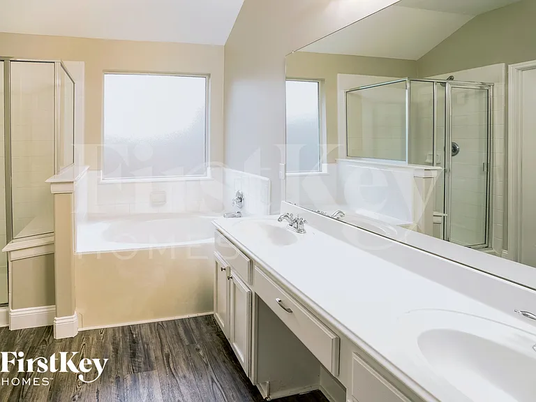 28618 Hidden Cove Dr — Photo 12