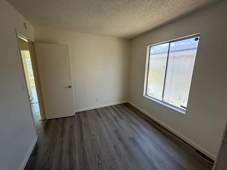 131 Glasgow Way — Photo 62