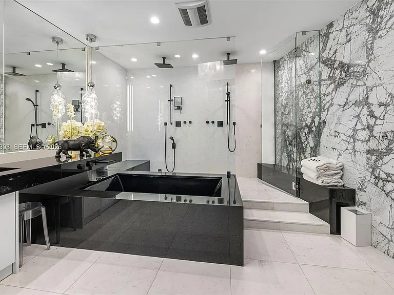 18555 Collins Ave #2201 — Photo 31