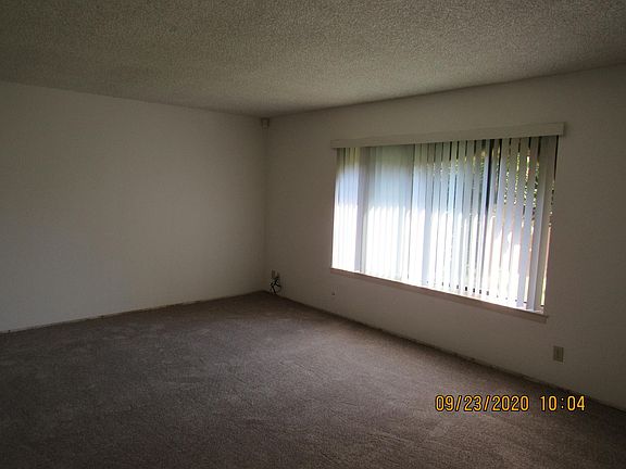 4th image of 5916 Green Glen Way