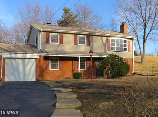 2254 W Longview Dr, Woodbridge, VA 22191