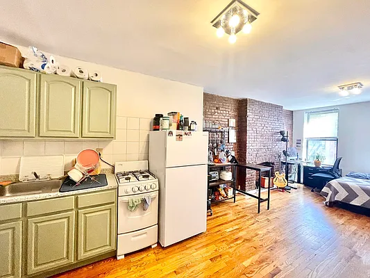 Rented by Century 21 Premier  | media 9