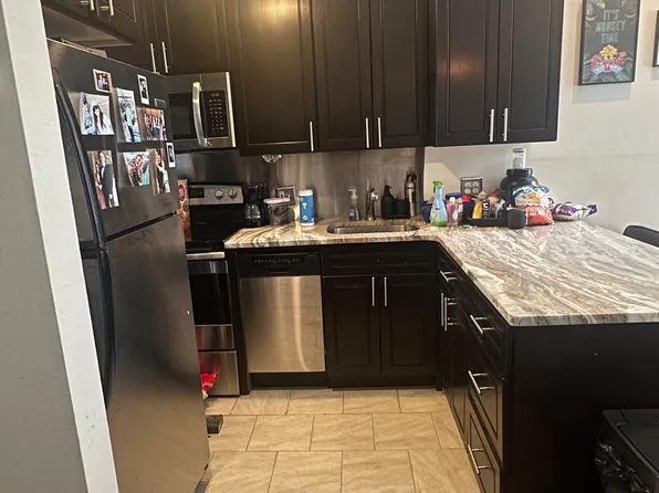 1227 Spruce St APT 1F, Philadelphia, PA 19107
