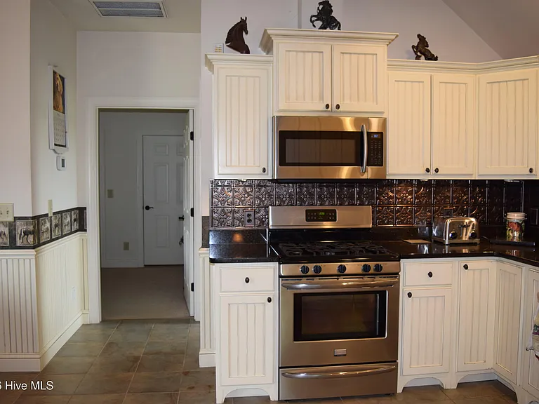 245 Blue Valley Rd — Photo 8