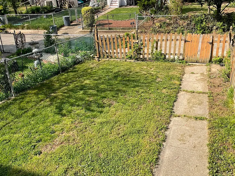 Fenced Rear Yard