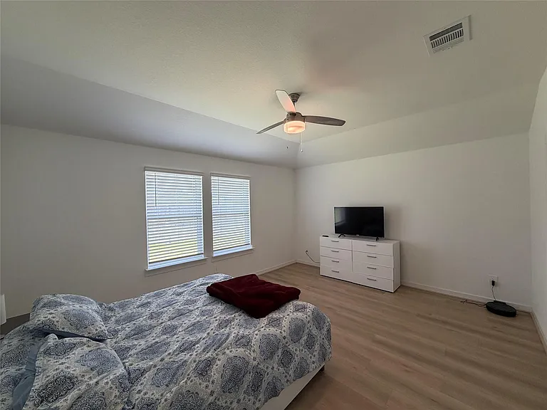 4986 Edgewood Dr — Photo 12