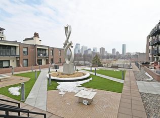 50 Groveland Ter #C209, Minneapolis, MN 55403