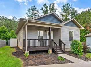 21 Lillie Farm Ln, Weaverville, NC 28787