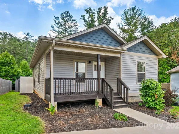 21 Lillie Farm Ln, Weaverville, NC 28787