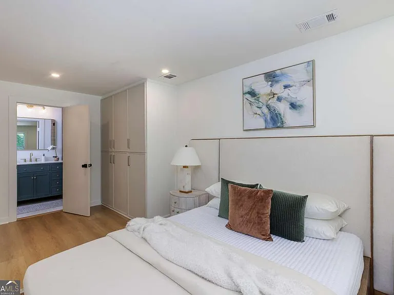 3026 Brook Dr — Photo 16