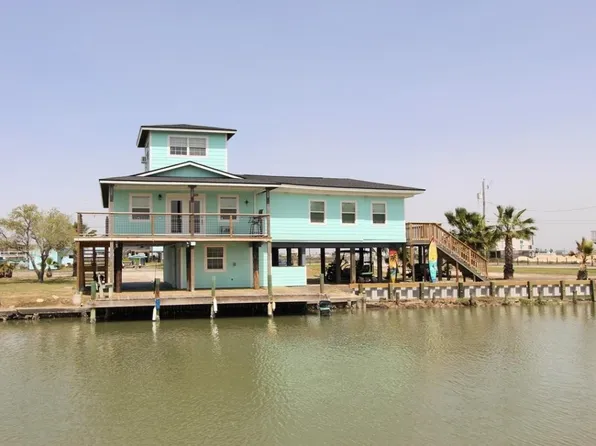 189 Sailfish Dr, Rockport, TX 78382