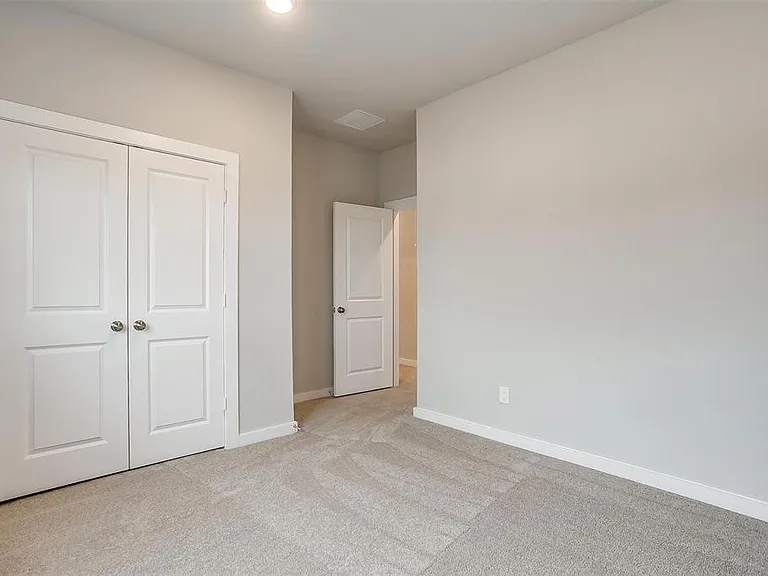 4525 Hogans Alley Dr — Photo 12