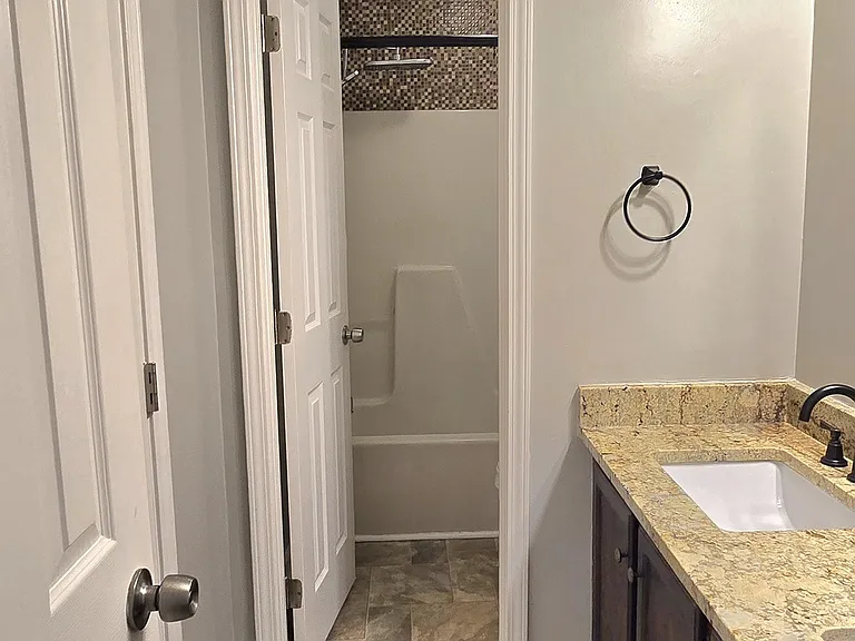 70 Covey Trl — Photo 29