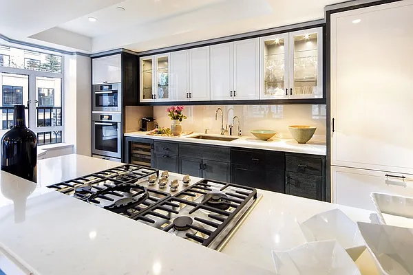 Rented by Thor Equities | media 6