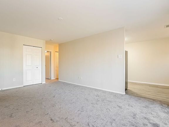 5th image of 25 Kings Ct #25
