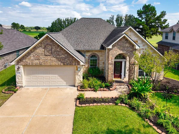 10010 Red Mesa Dr, Houston, TX 77095