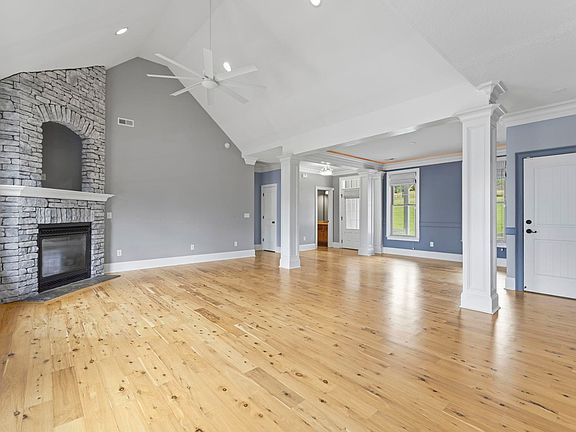 5th image of 208 Carshalton Dr