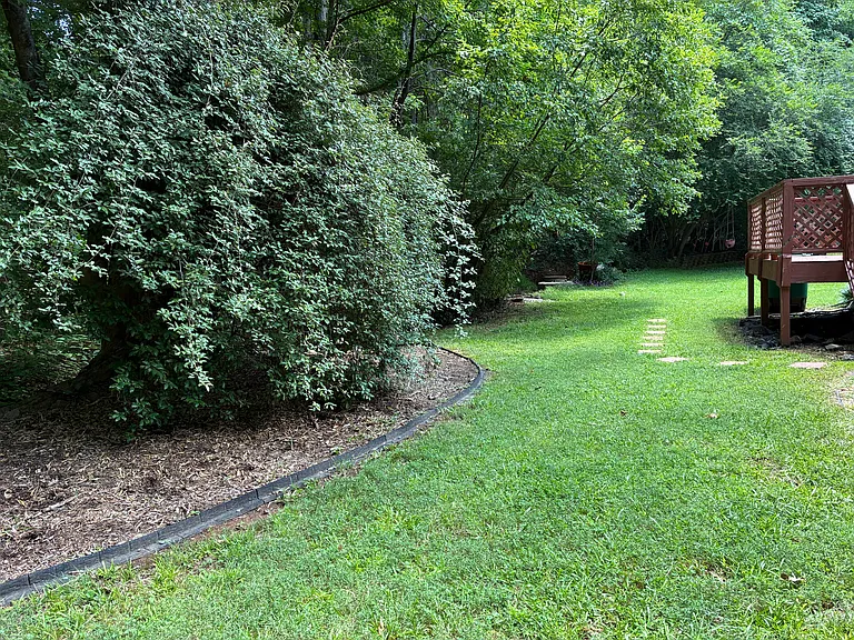 306 W Wyatts Pond Ln — Photo 6