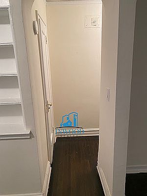 4th image of 235 Seaman Ave APT 1A