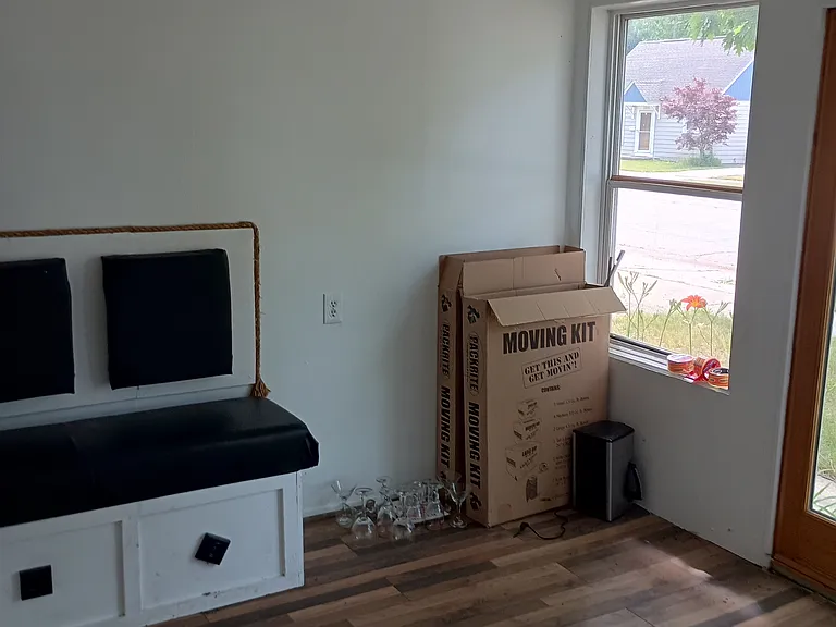 320 S Griffin St — Photo 6