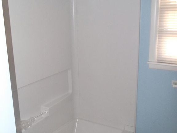 3rd image of 6629 Forest Ave