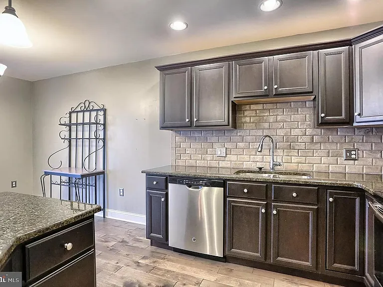 8108 J Carl Williams Blvd — Photo 12