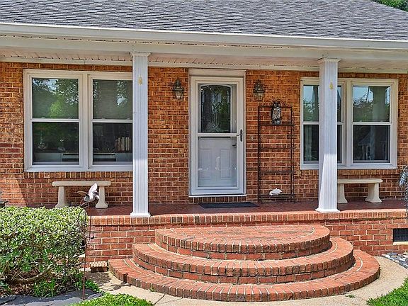 3rd image of 858 Waters Rd