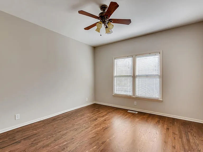 8449 Indian Hills Dr — Photo 13