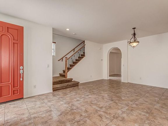 3rd image of 1073 W Dawn Dr