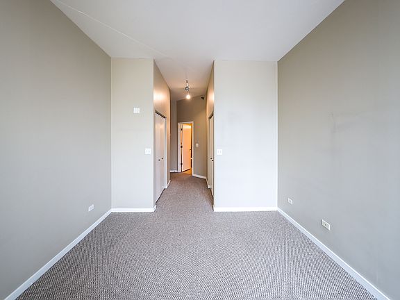 5th image of 1600 S Indiana Ave #1503