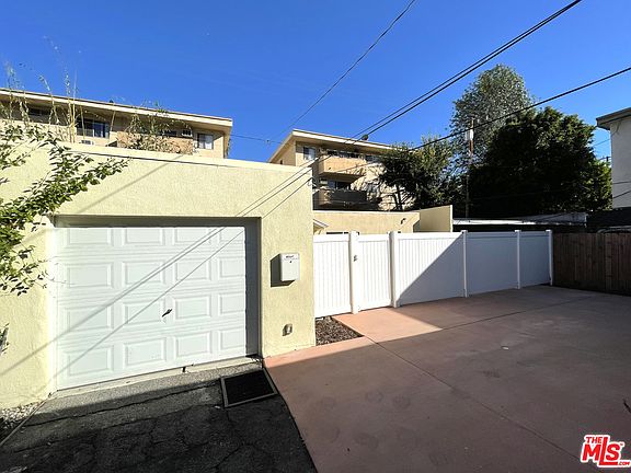 2nd image of 648 Huntley Dr