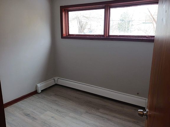 3rd image of 445 16th St APT 1