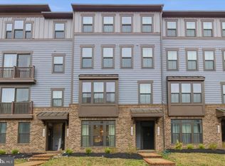 17422 Southern Shores Dr, Dumfries, VA