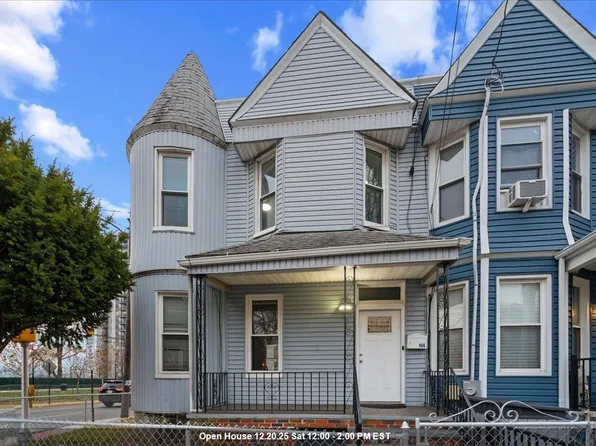 668 Palisade Avenue image 1 of 30