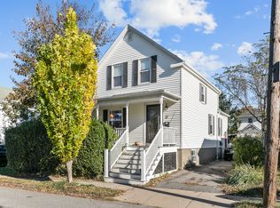 37 Thurston Ave, Newport, RI 02840