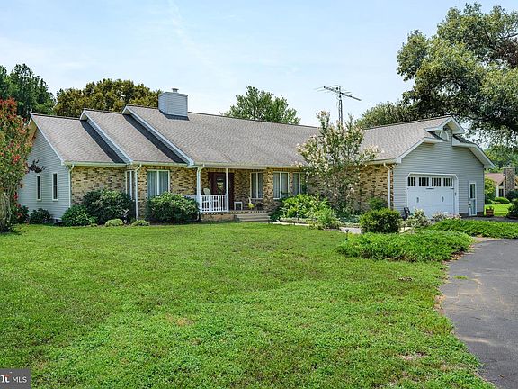 5th image of 22733 Squire Ln