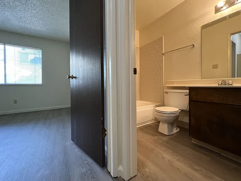 2440 Cochran Rd — Photo 12