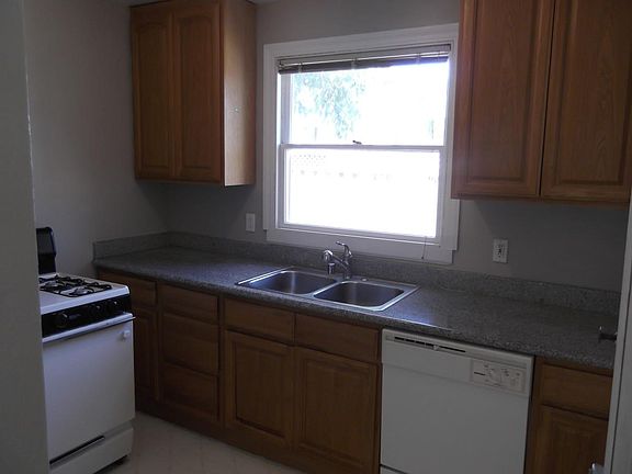4th image of 1015 Obrien Ct