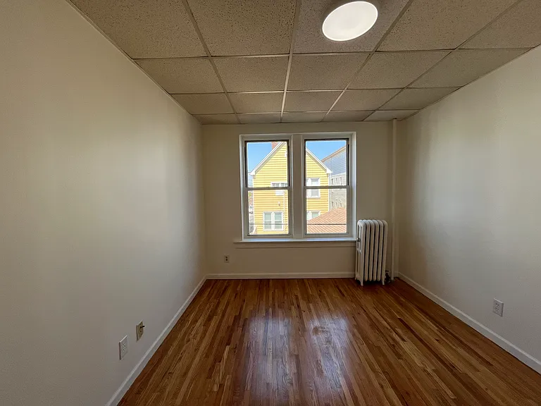 177 W 48th St #7 — Photo 3
