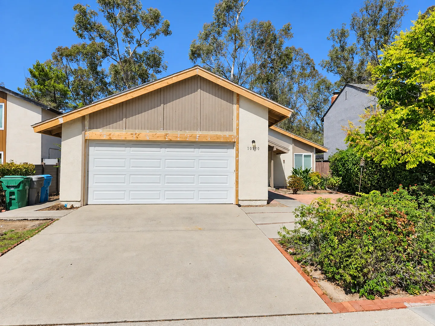 3 Bedroom Single Story House in Scripps Ranch — Photo 2